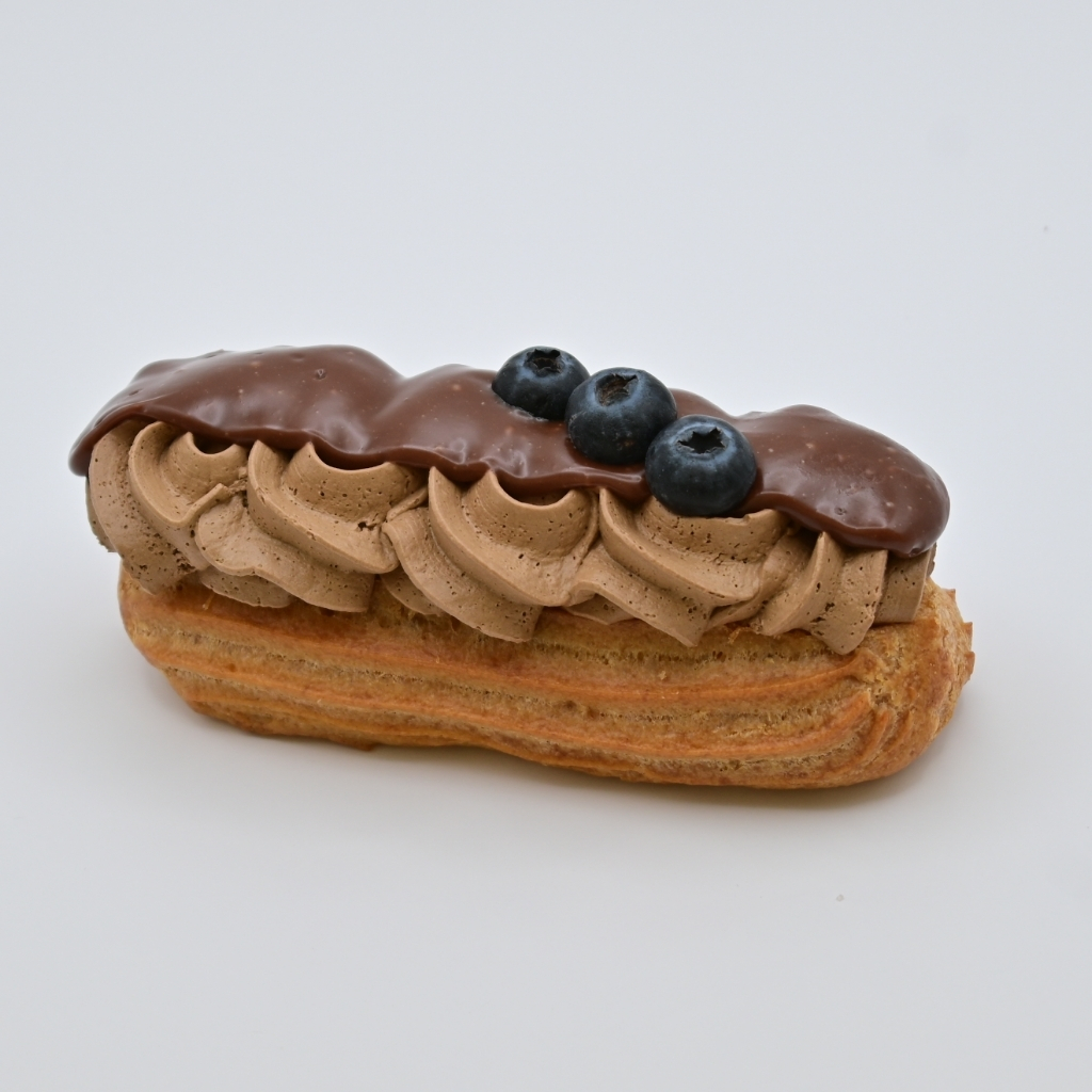 Chocolate mousse-blueberry
