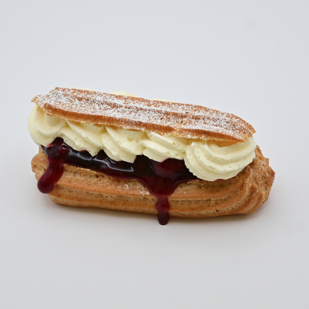 Sour cherries-whipped cream